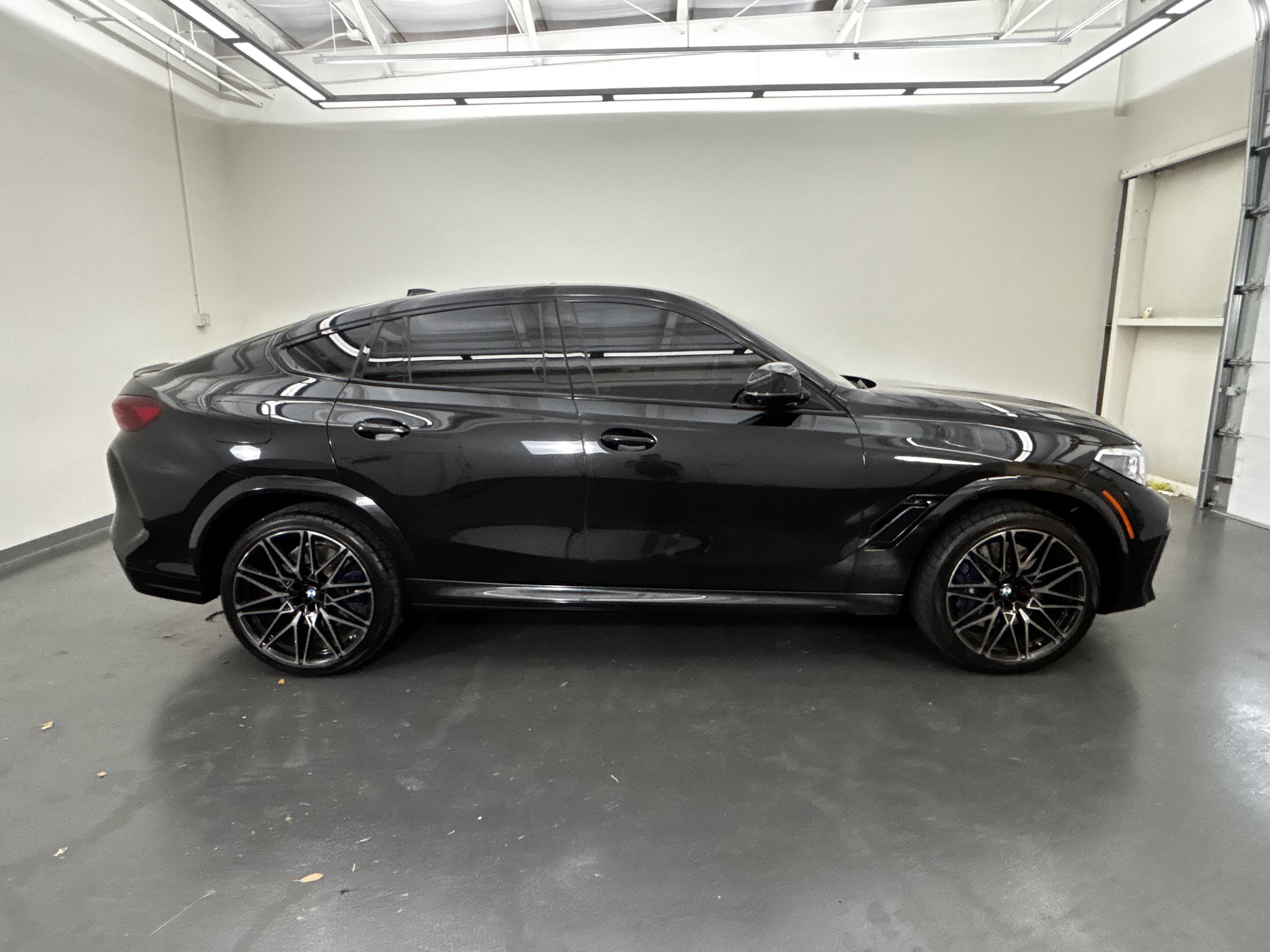 Used 2021 BMW X6 M w/ Competition Package AWD/4WD image 10