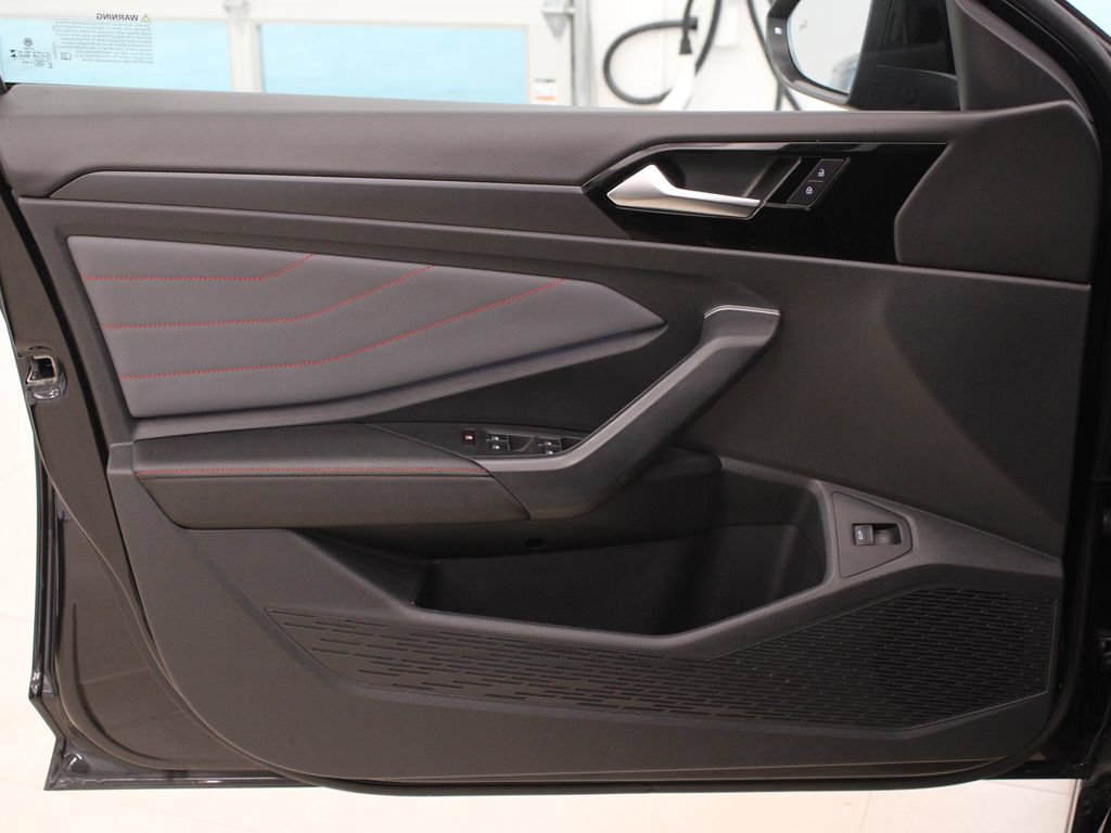 Used 2025 Volkswagen Jetta GLI Autobahn FWD image 10
