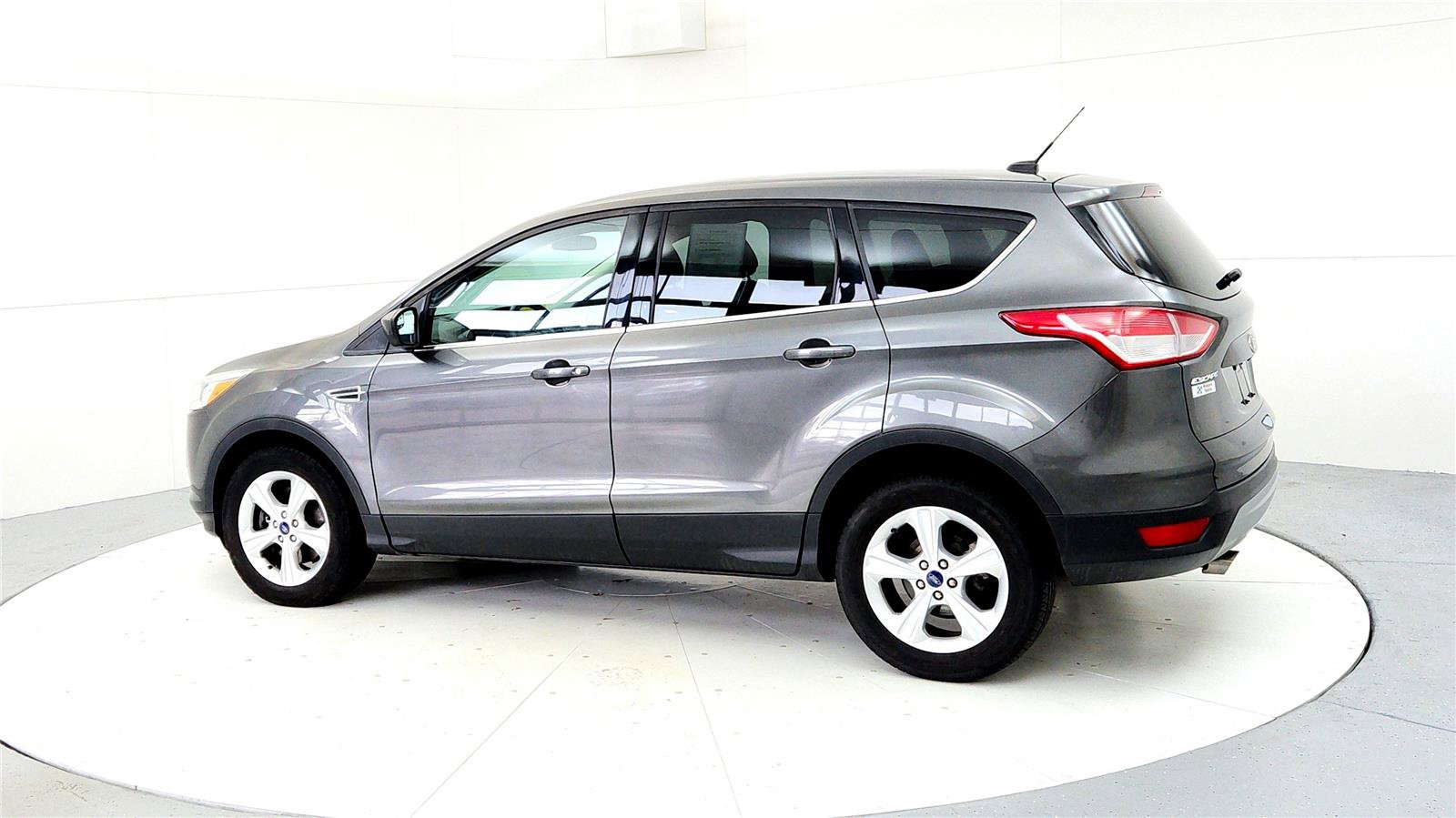 Used 2015 Ford Escape SE image 4