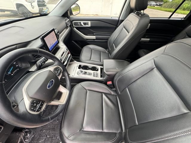 Used 2022 Ford Explorer XLT w/ Equipment Group 202A RWD image 29