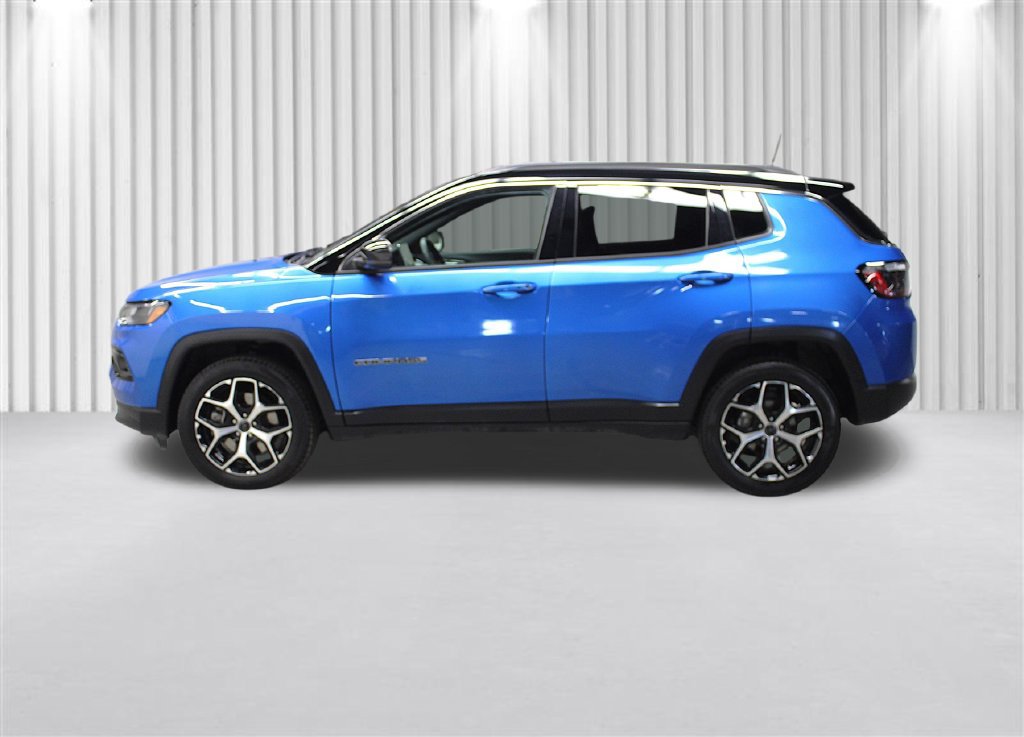 Certified 2025 Jeep Compass Limited AWD/4WD image 7