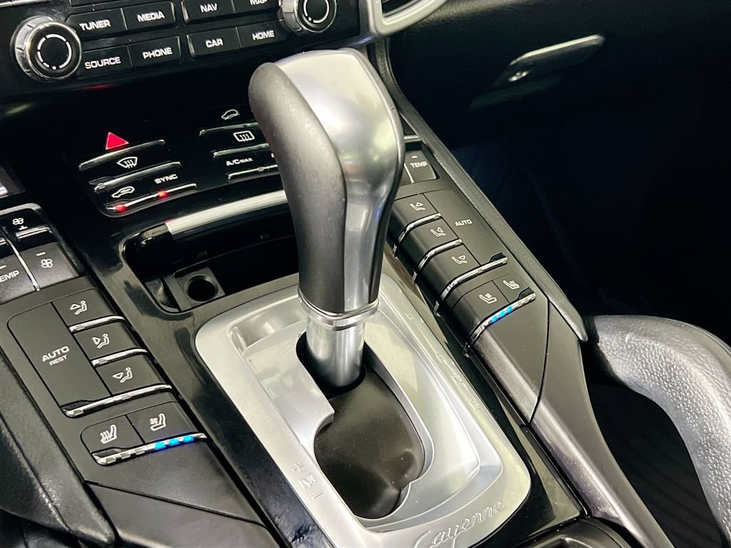 Used 2017 Porsche Cayenne S AWD/4WD image 13