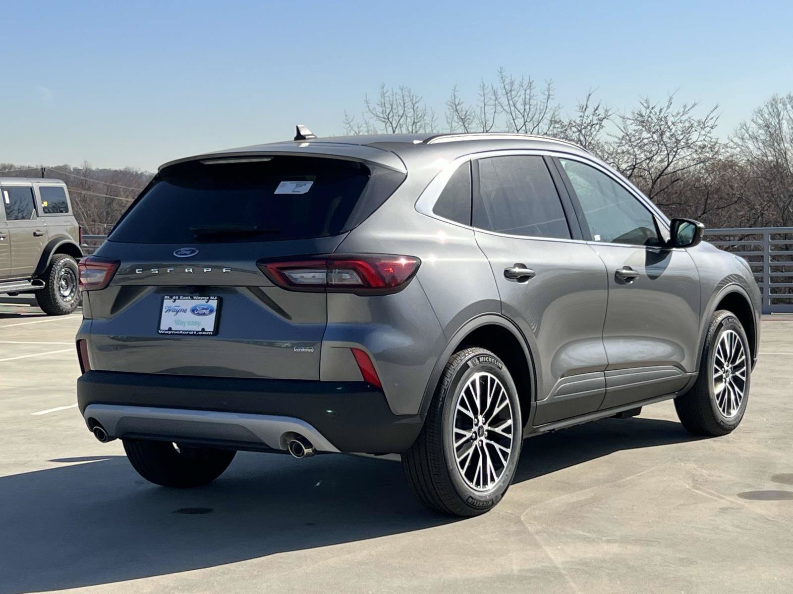 New 2025 Ford Escape SE FWD image 4