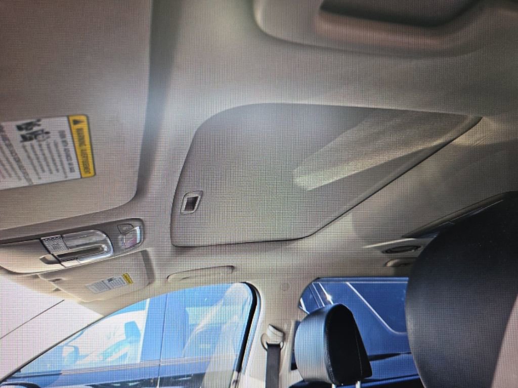 Used 2025 Kia Telluride S image 10