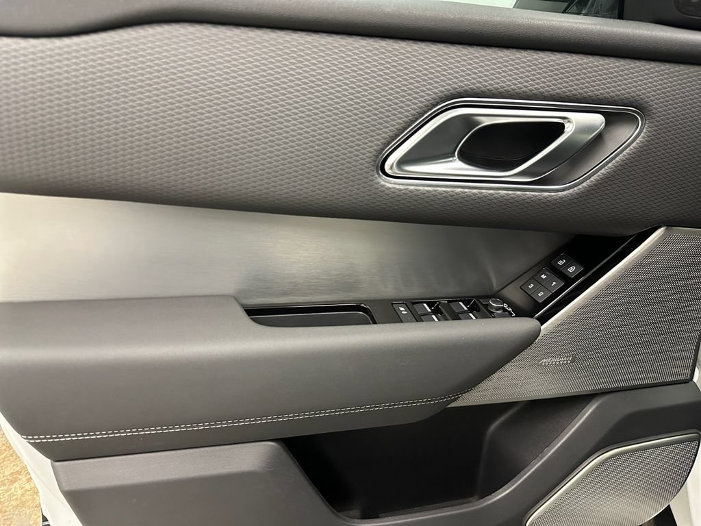 Used 2022 Land Rover Range Rover Velar R-Dynamic S AWD/4WD image 17