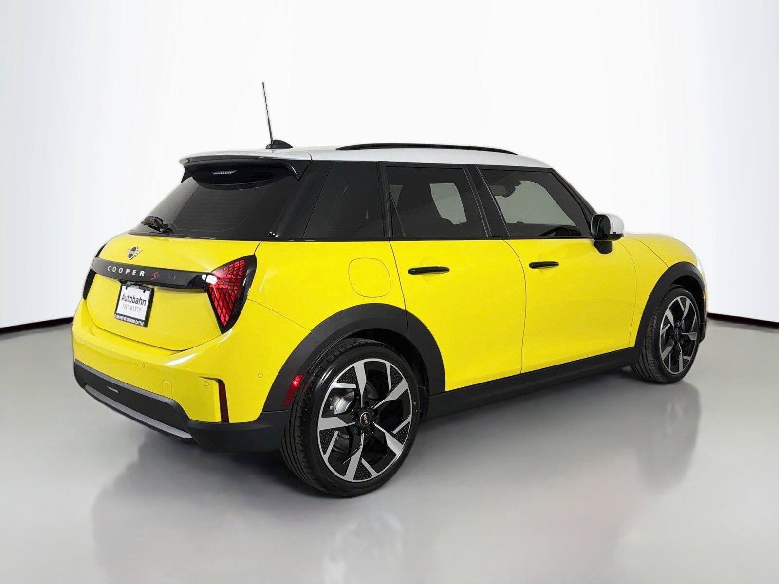 New 2026 MINI Cooper S FWD image 5