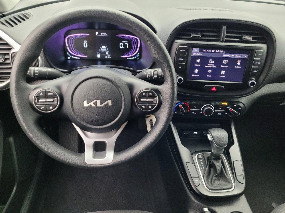 Used 2025 Kia Soul LX w/ LX Technology Package image 22