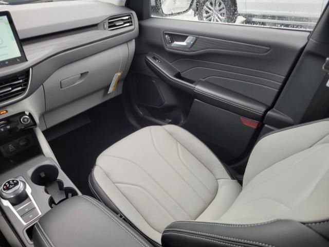 New 2025 Ford Escape SE w/ PHEV Premium Package FWD image 15