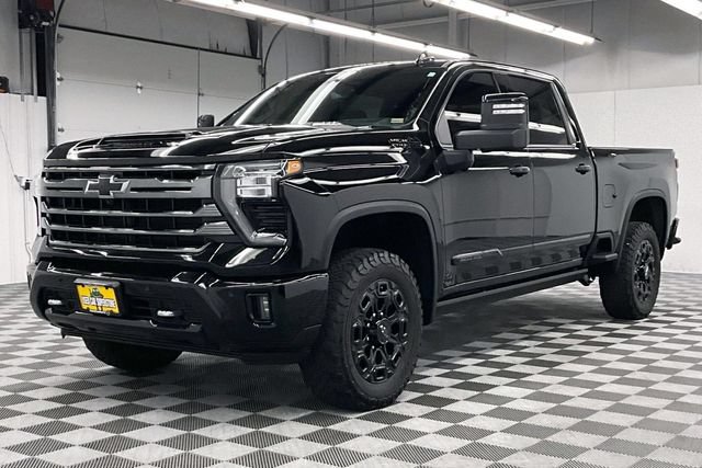 Used 2024 Chevrolet Silverado 2500 High Country w/ High Country Premium Package AWD/4WD image 12