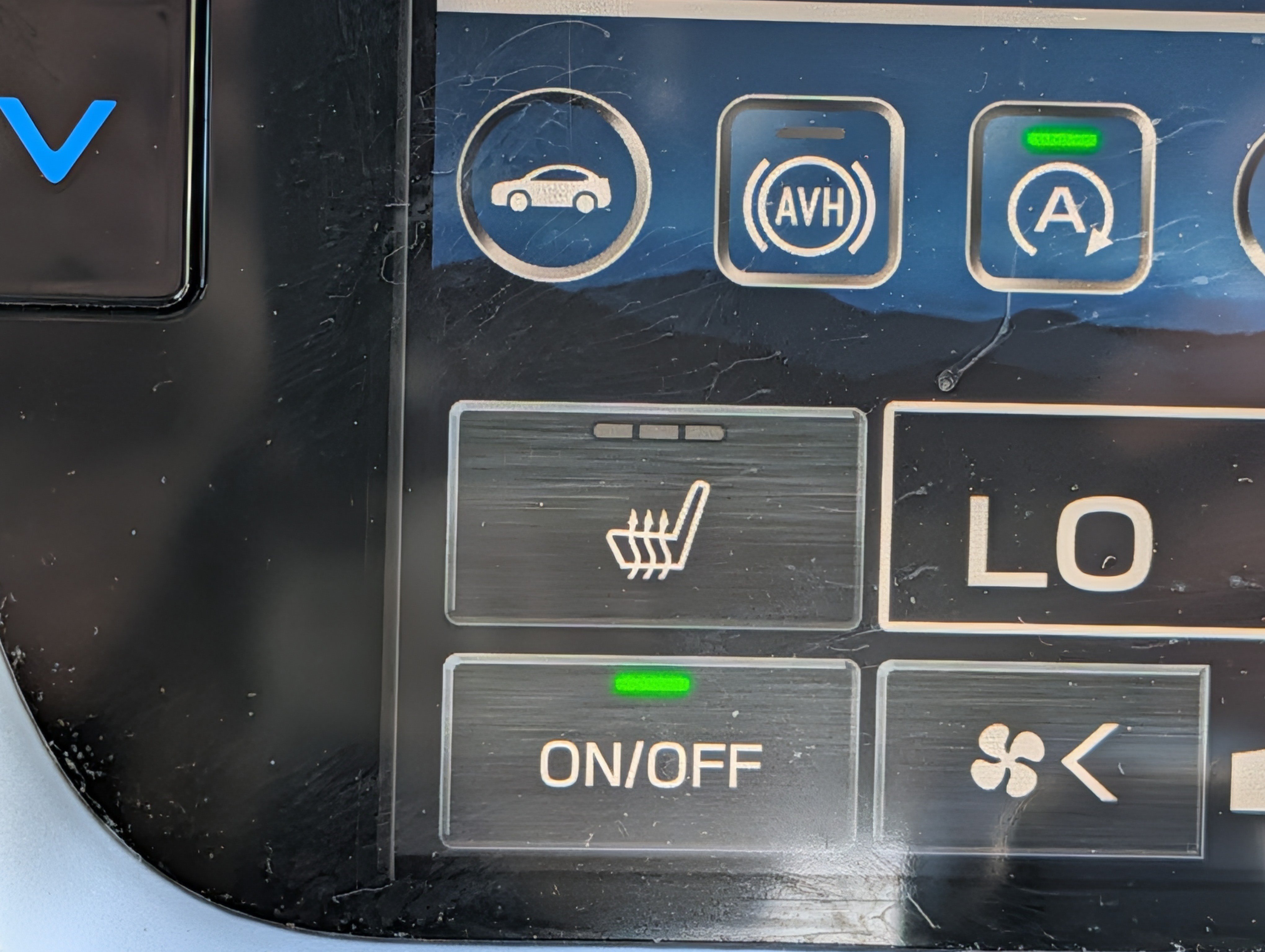 Certified 2025 Subaru Legacy Premium AWD/4WD image 28