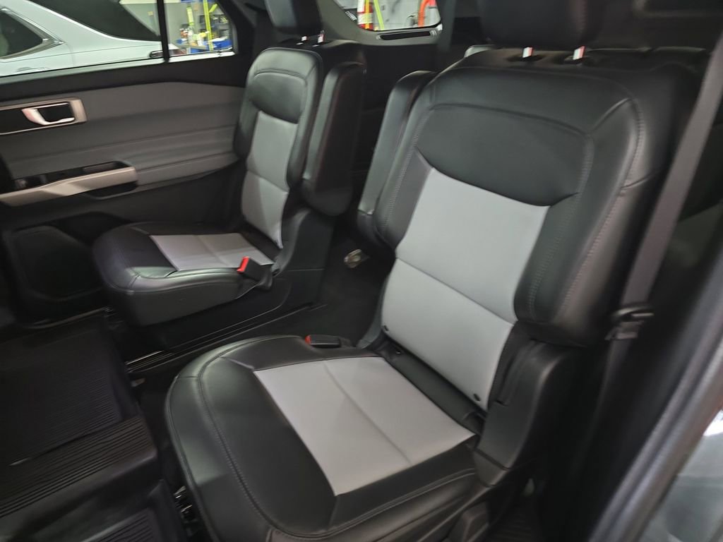 Used 2023 Ford Explorer XLT w/ Equipment Group 202A image 17
