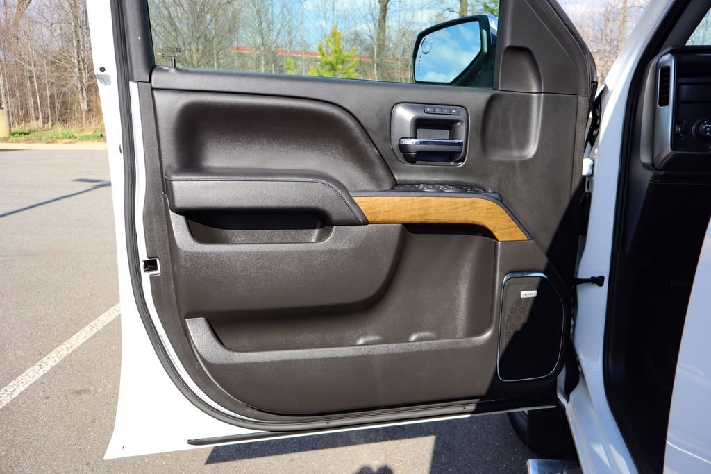 Used 2018 Chevrolet Silverado 1500 LTZ w/ LTZ Plus Package image 34