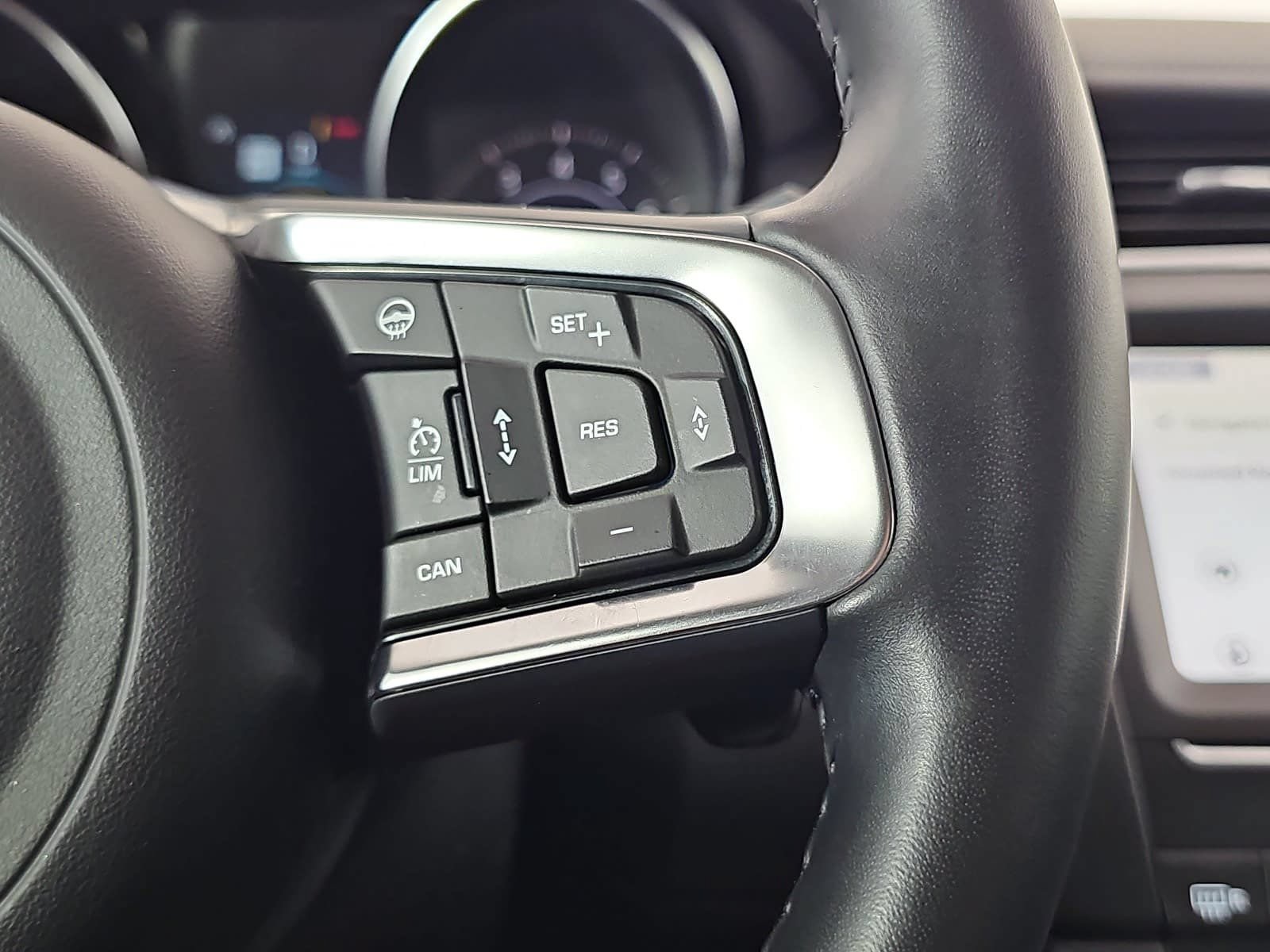 Used 2019 Jaguar E-PACE S AWD/4WD image 18