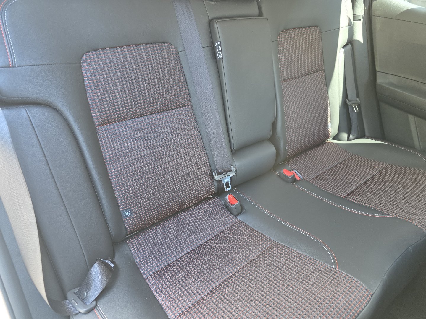 New 2026 Nissan Kicks SR AWD/4WD image 24