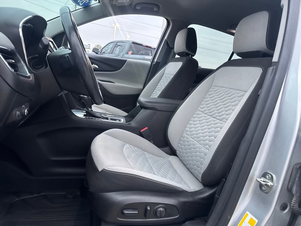 Used 2019 Chevrolet Equinox LT image 16