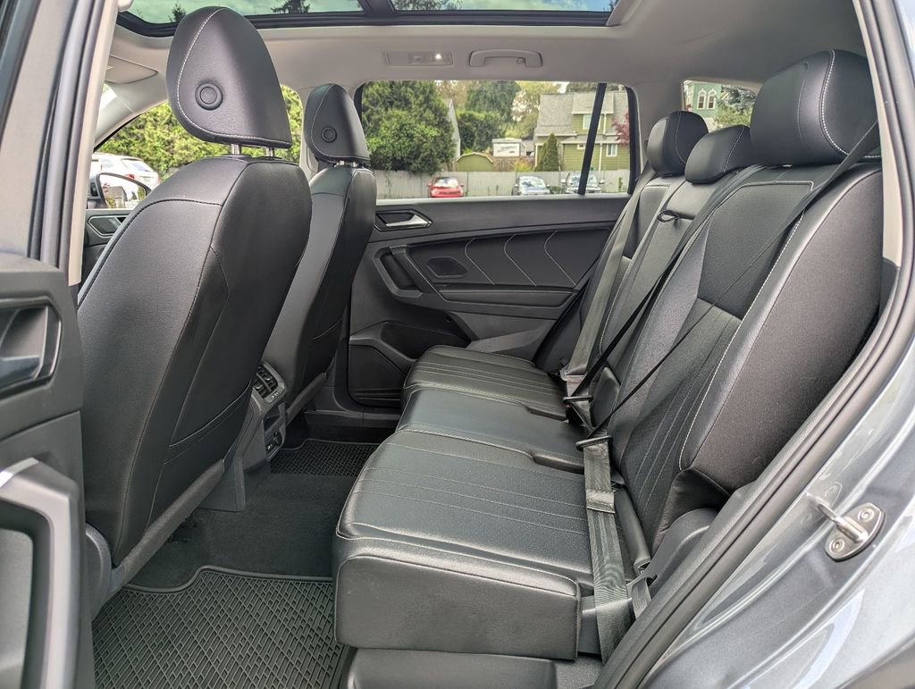 Certified 2024 Volkswagen Tiguan SE w/ Panoramic Sunroof Package image 27