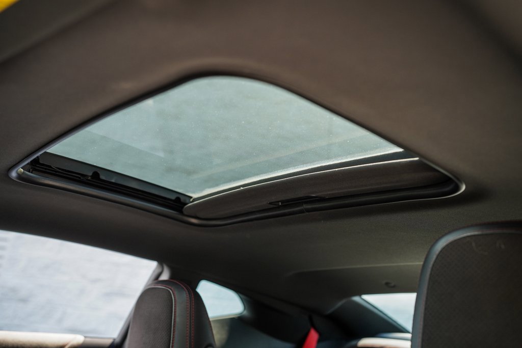 Used 2018 Chevrolet Camaro ZL1 image 35