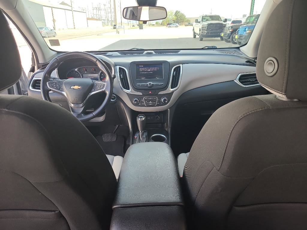 Used 2021 Chevrolet Equinox LT w/ Driver Convenience Package image 9