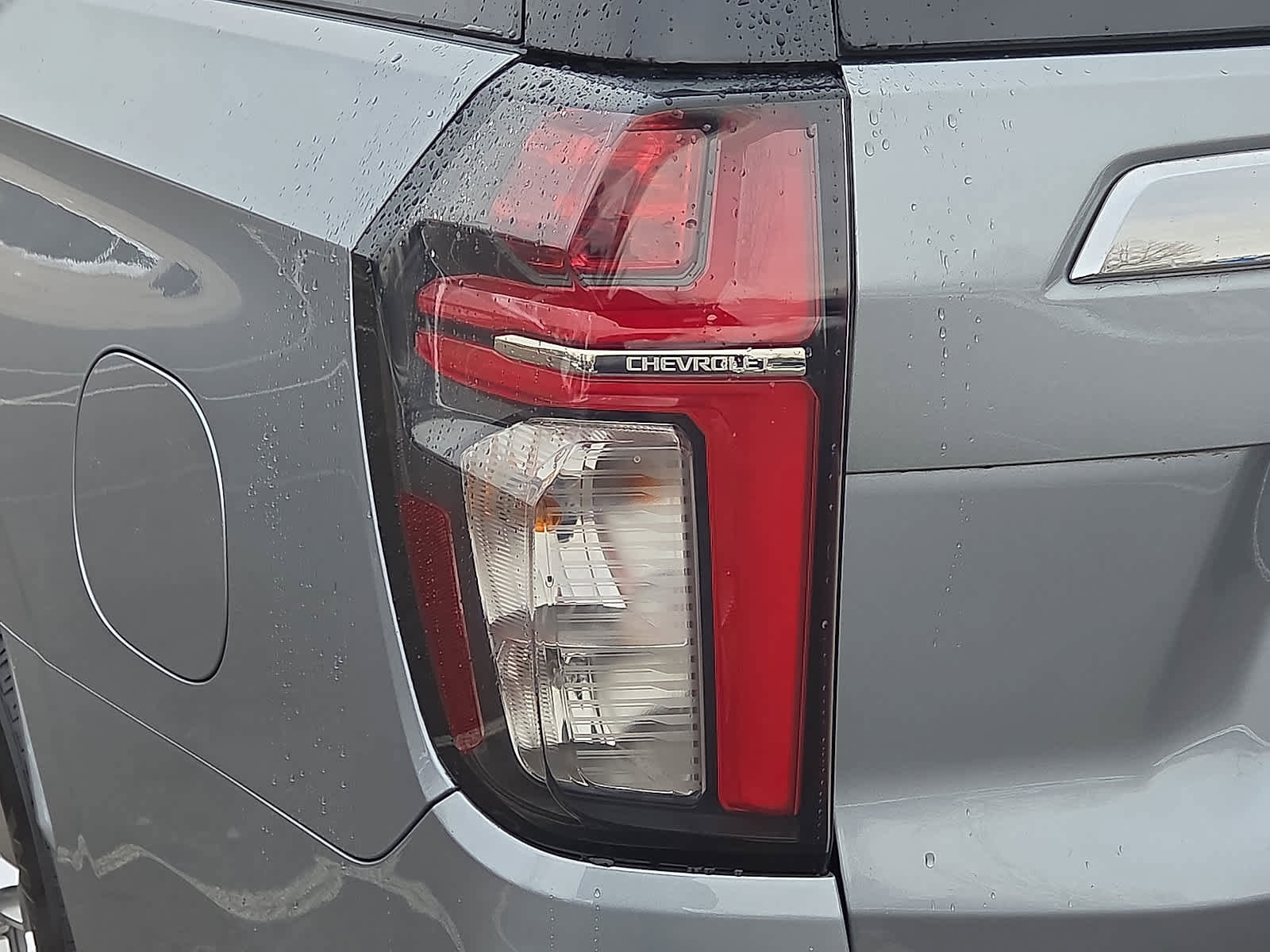 Used 2023 Chevrolet Suburban Premier image 11