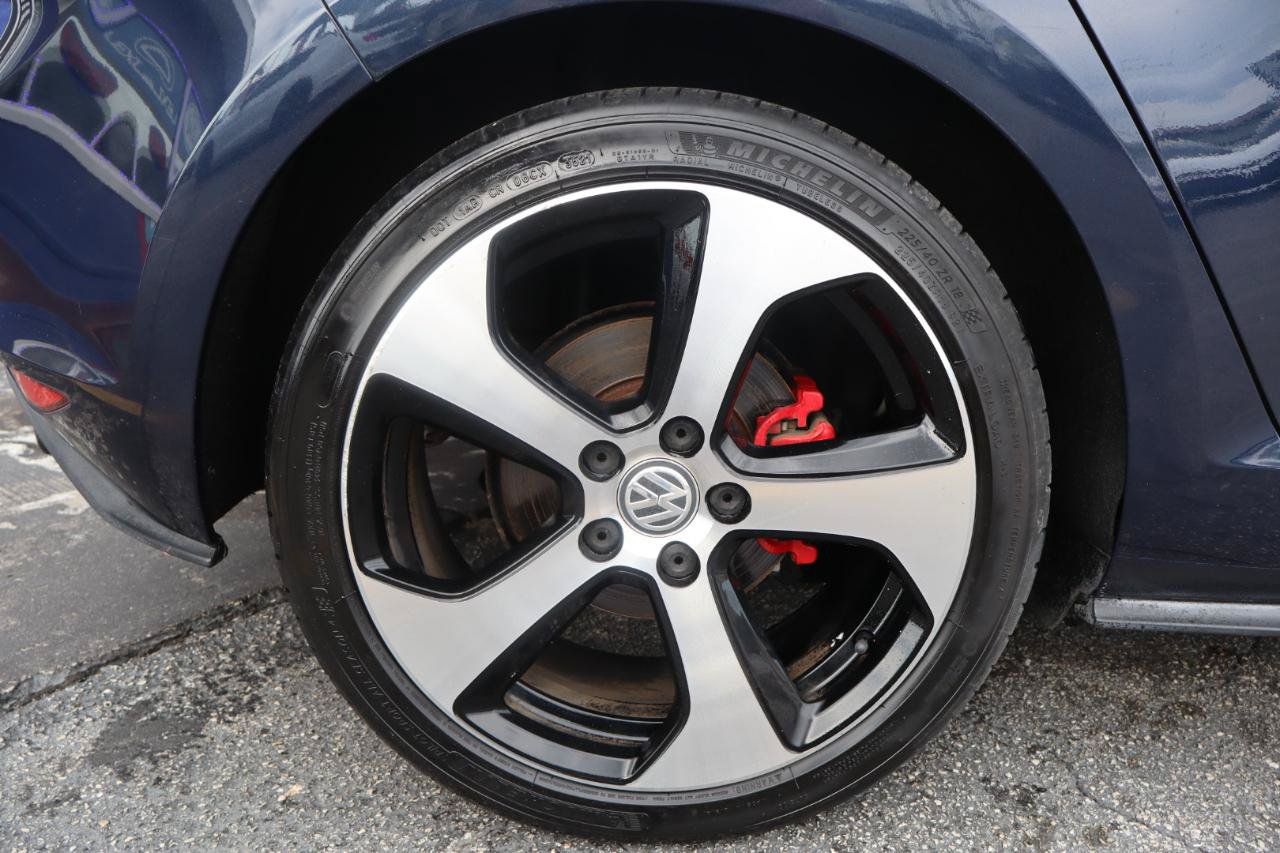 Used 2016 Volkswagen GTI SE FWD image 31