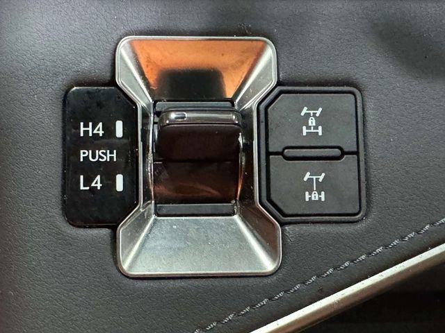 Used 2025 Lexus GX 550 image 23