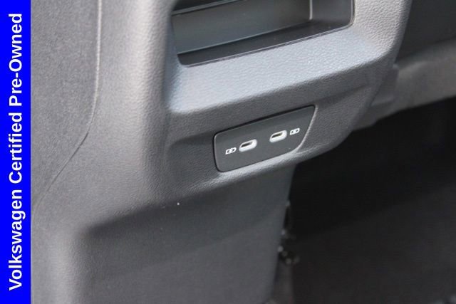 Used 2025 Volkswagen Tiguan SE image 27