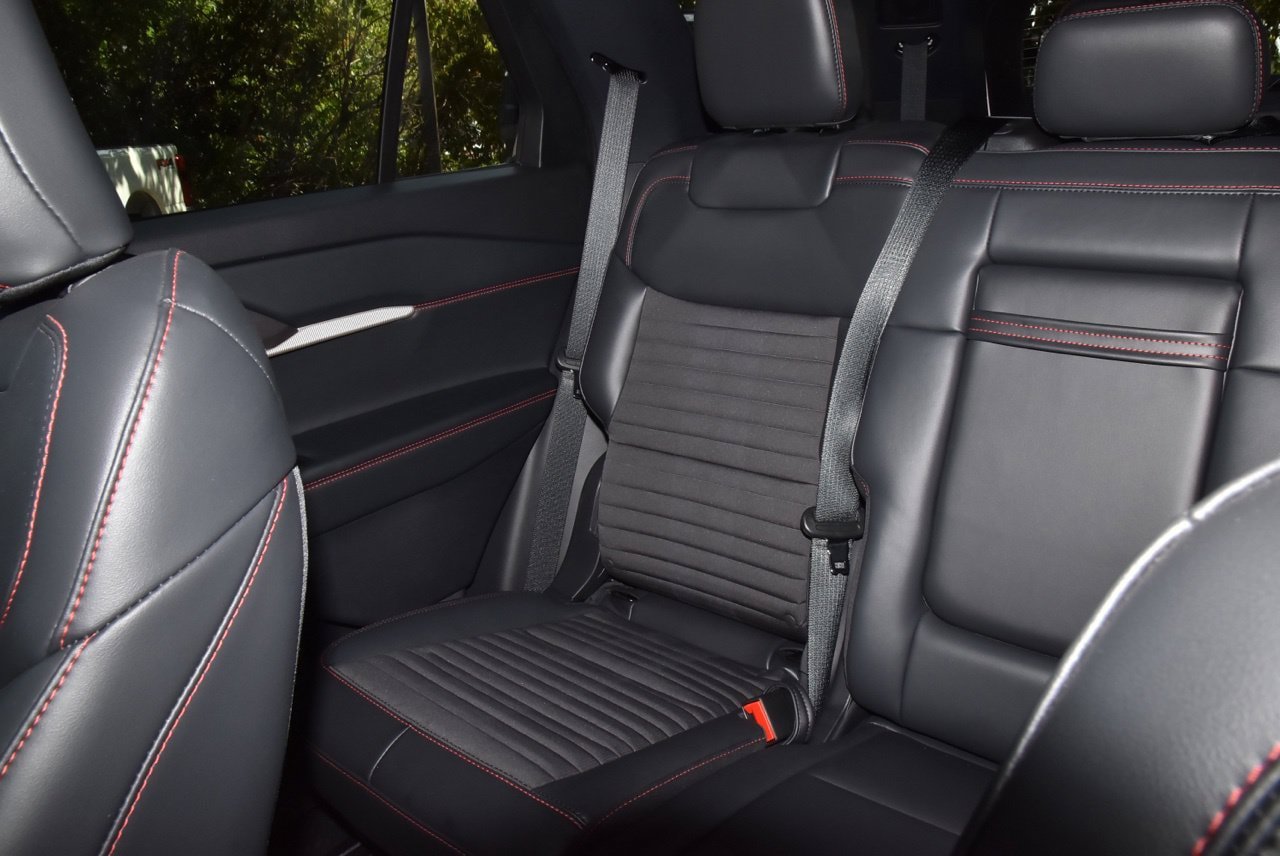 Certified 2025 Ford Explorer ST-Line RWD image 20