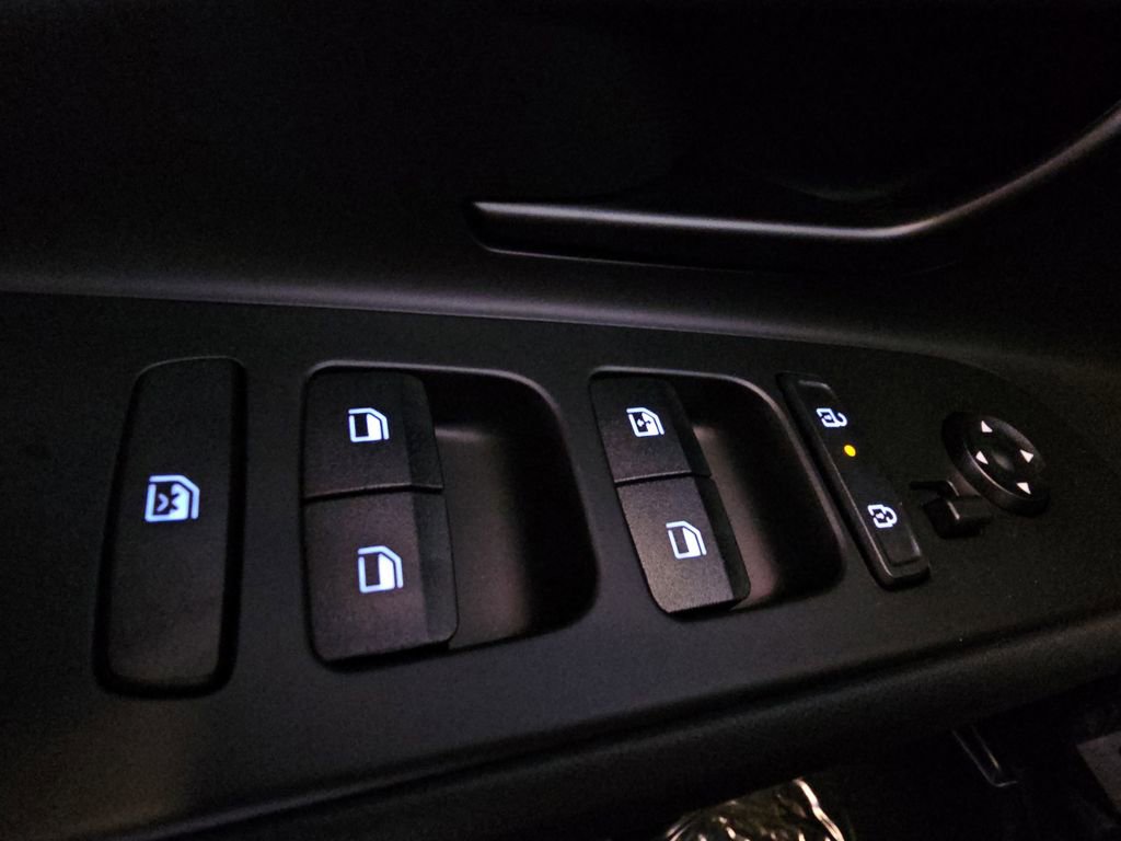 New 2025 Hyundai Elantra Sport image 26