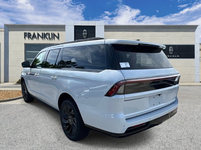 New 2026 Lincoln Navigator L Reserve w/ Jet Appearance Package AWD/4WD image 5