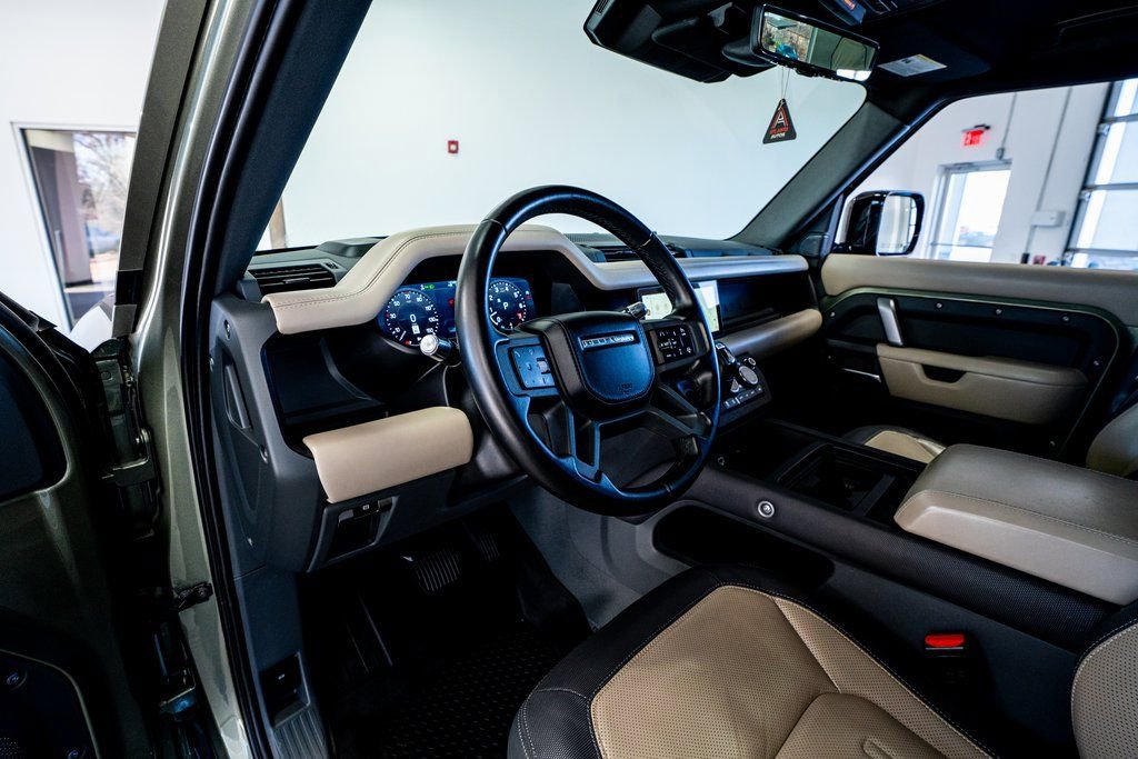 Used 2021 Land Rover Defender 110 X-Dynamic HSE image 35