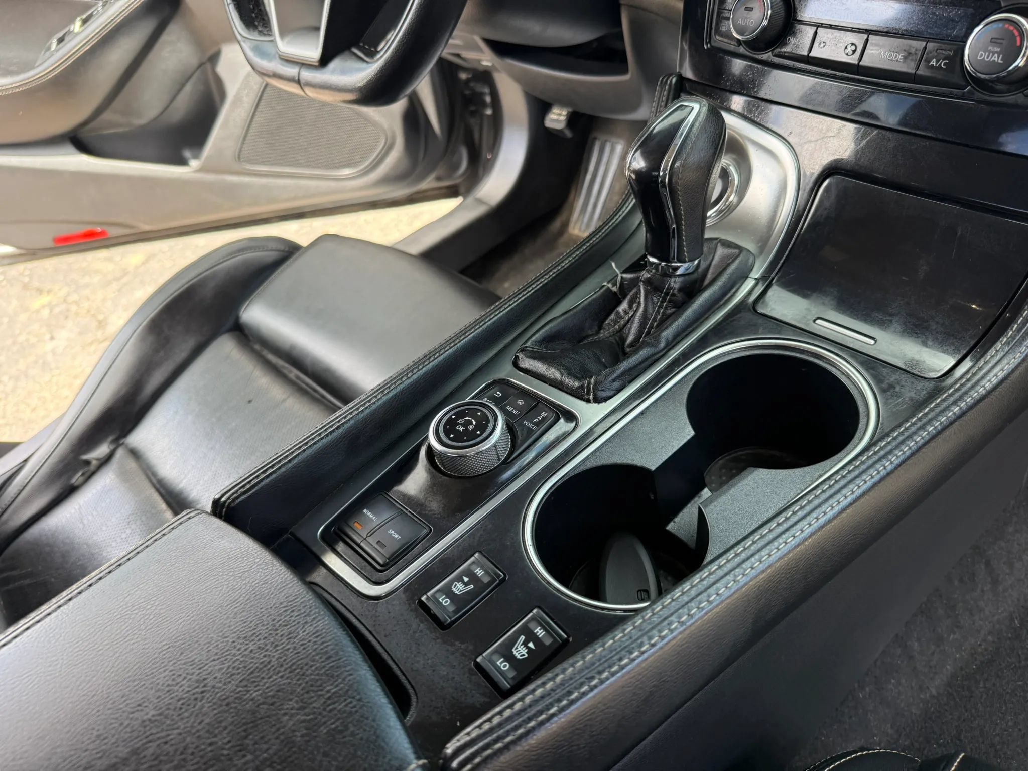 Used 2018 Nissan Maxima 3.5 SL FWD image 25
