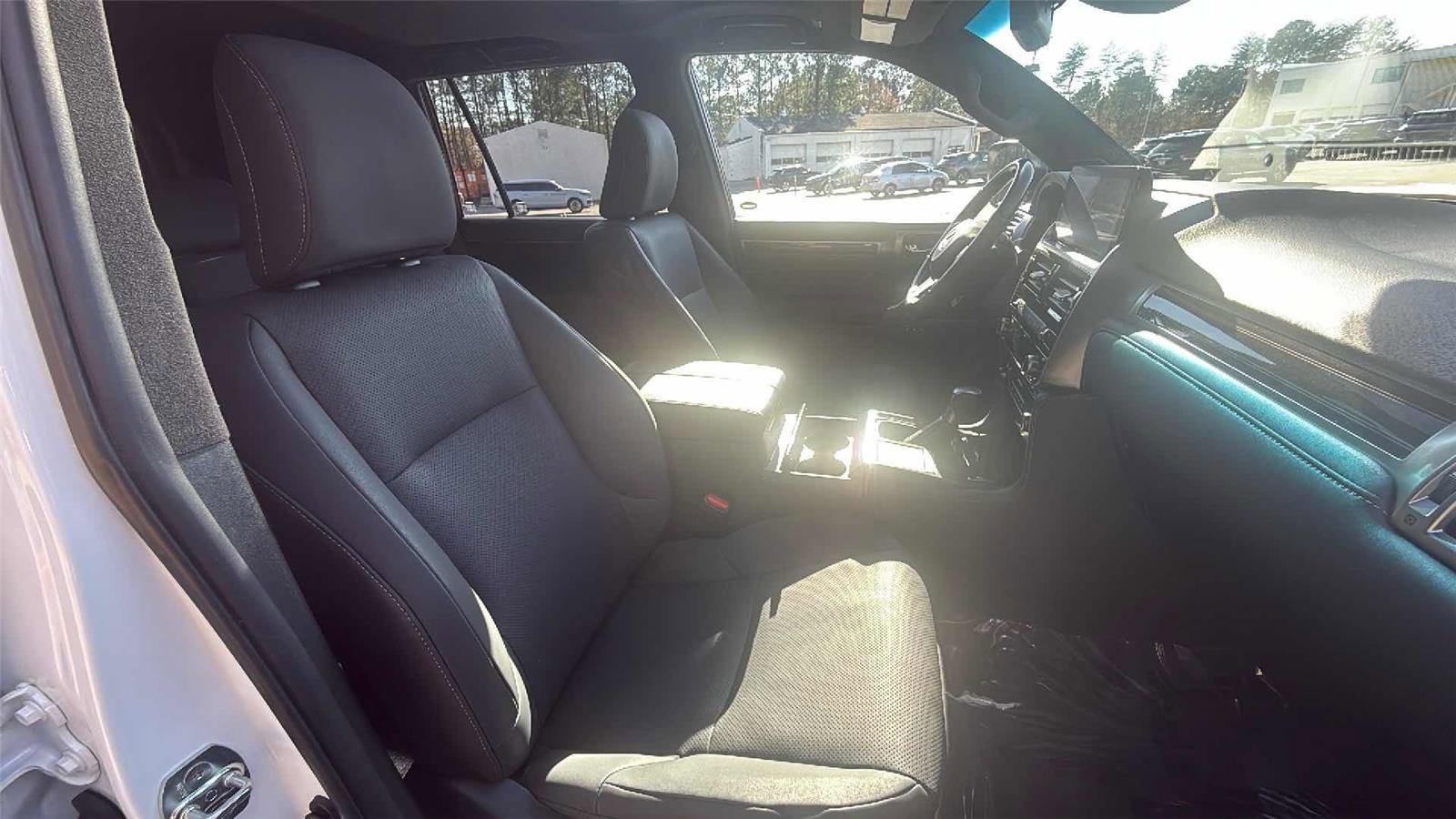 Used 2023 Lexus GX 460 Premium image 23
