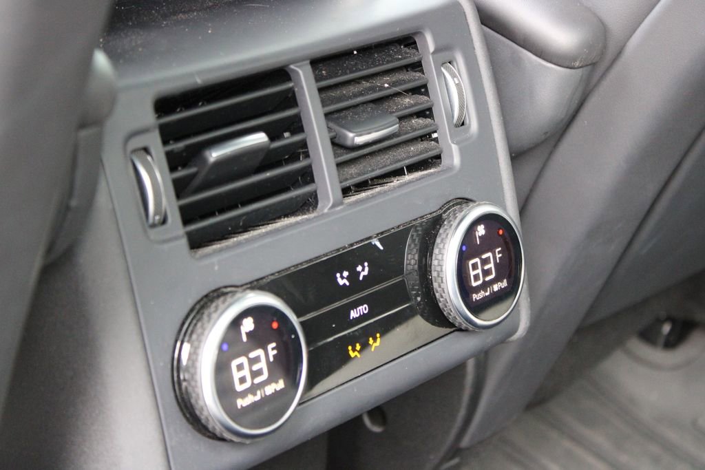 Used 2022 Land Rover Discovery HSE R-Dynamic AWD/4WD image 19