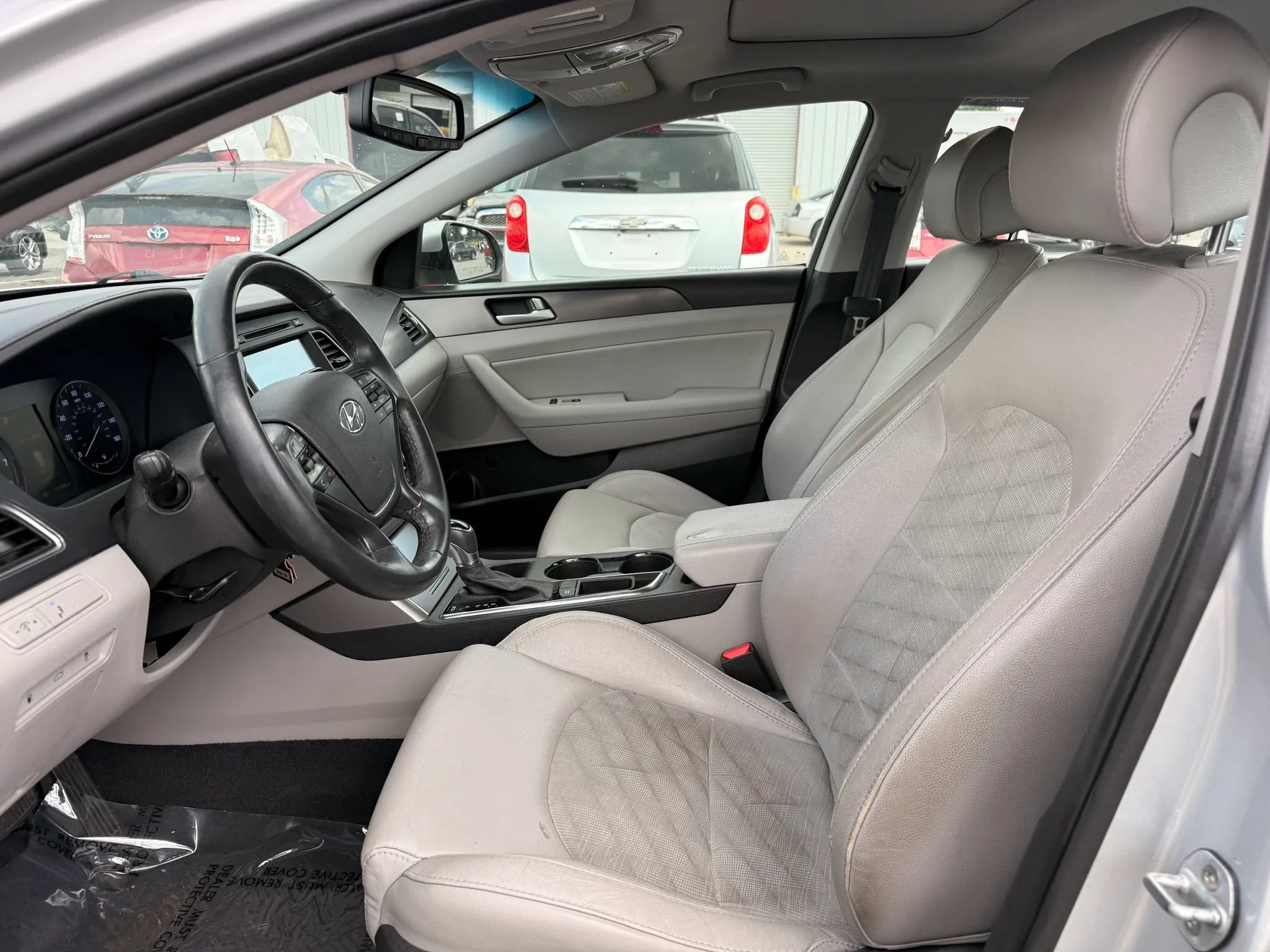 Used 2016 Hyundai Sonata Sport w/ Option Group 03 FWD image 2