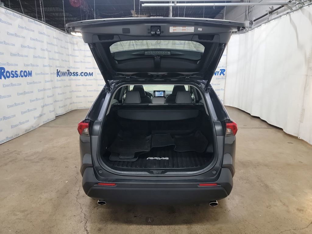 Used 2021 Toyota RAV4 XLE Premium image 13