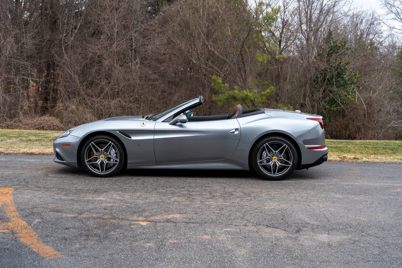 Used 2017 Ferrari California T image 4