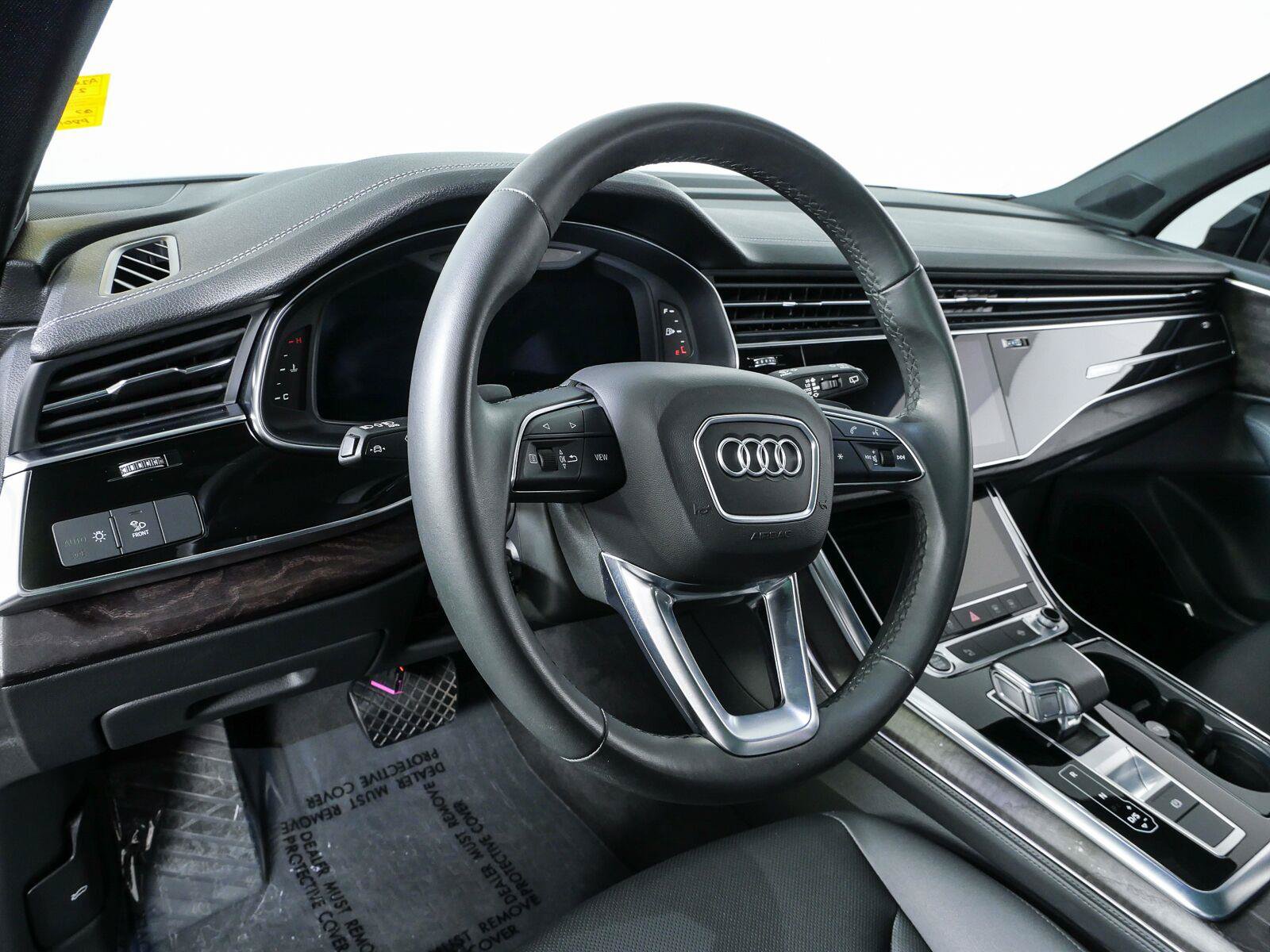 Used 2023 Audi Q7 2.0T Premium Plus w/ Premium Plus Package AWD/4WD image 5