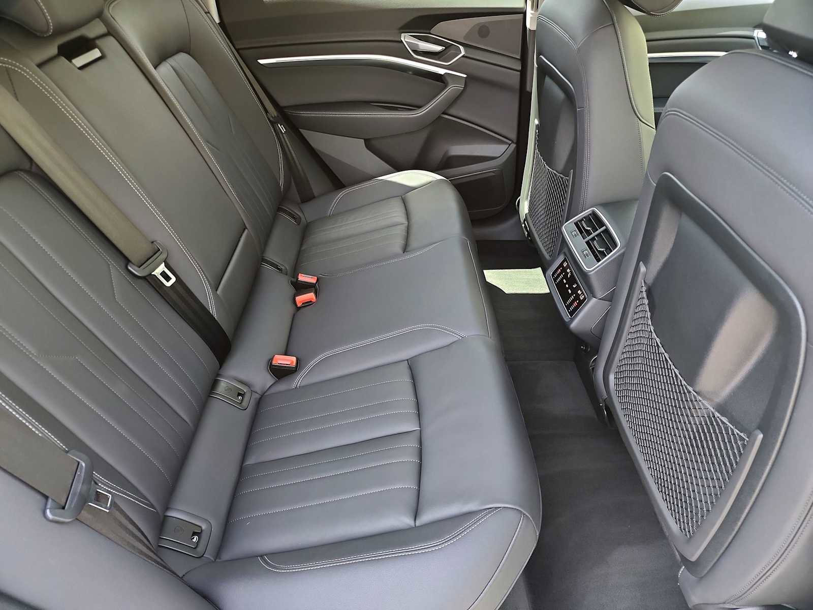 Used 2022 Audi e-tron Premium image 17