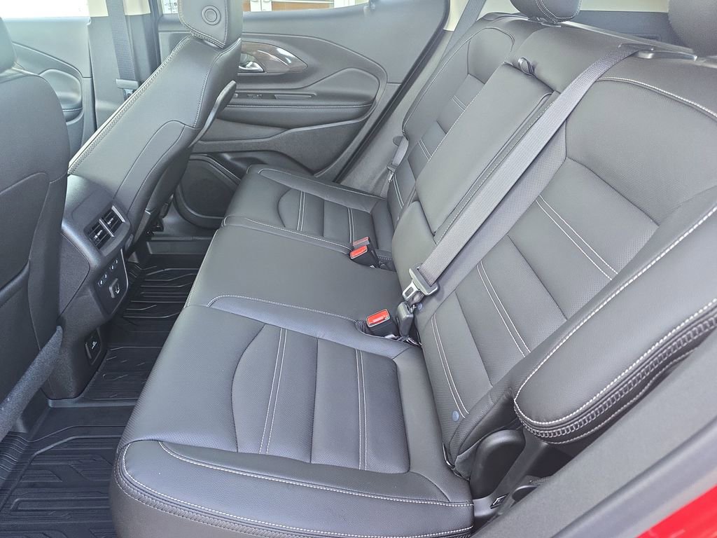 Used 2024 GMC Terrain Denali w/ Denali Premium Package image 18