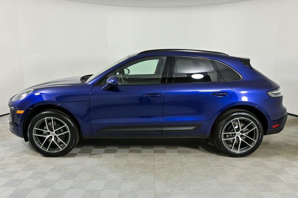 Used 2026 Porsche Macan AWD/4WD image 2