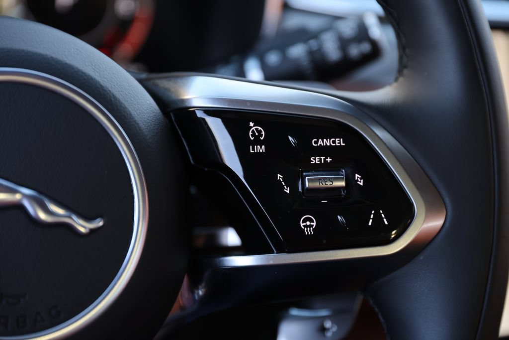Used 2024 Jaguar F-PACE R-Dynamic S AWD/4WD image 29