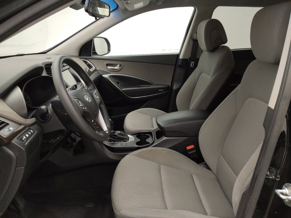 Used 2019 Hyundai Santa Fe XL SE FWD image 17