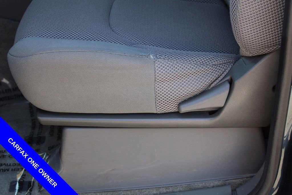 Used 2015 Nissan Frontier SV w/ SV Value Truck Package AWD/4WD image 16