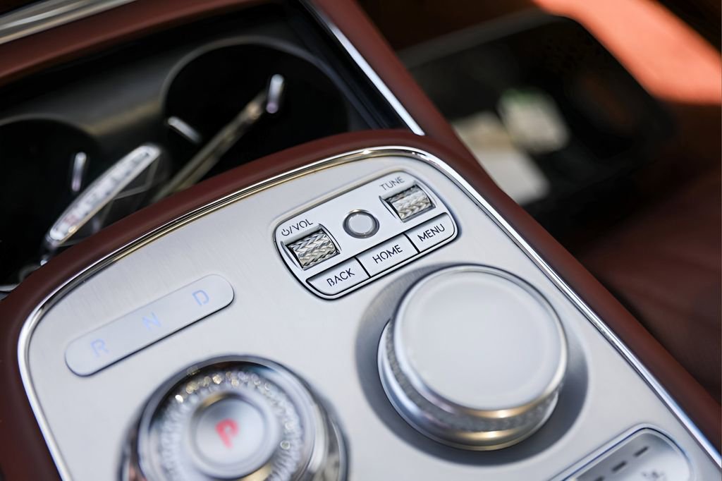 Used 2025 Genesis G90 3.5T image 20