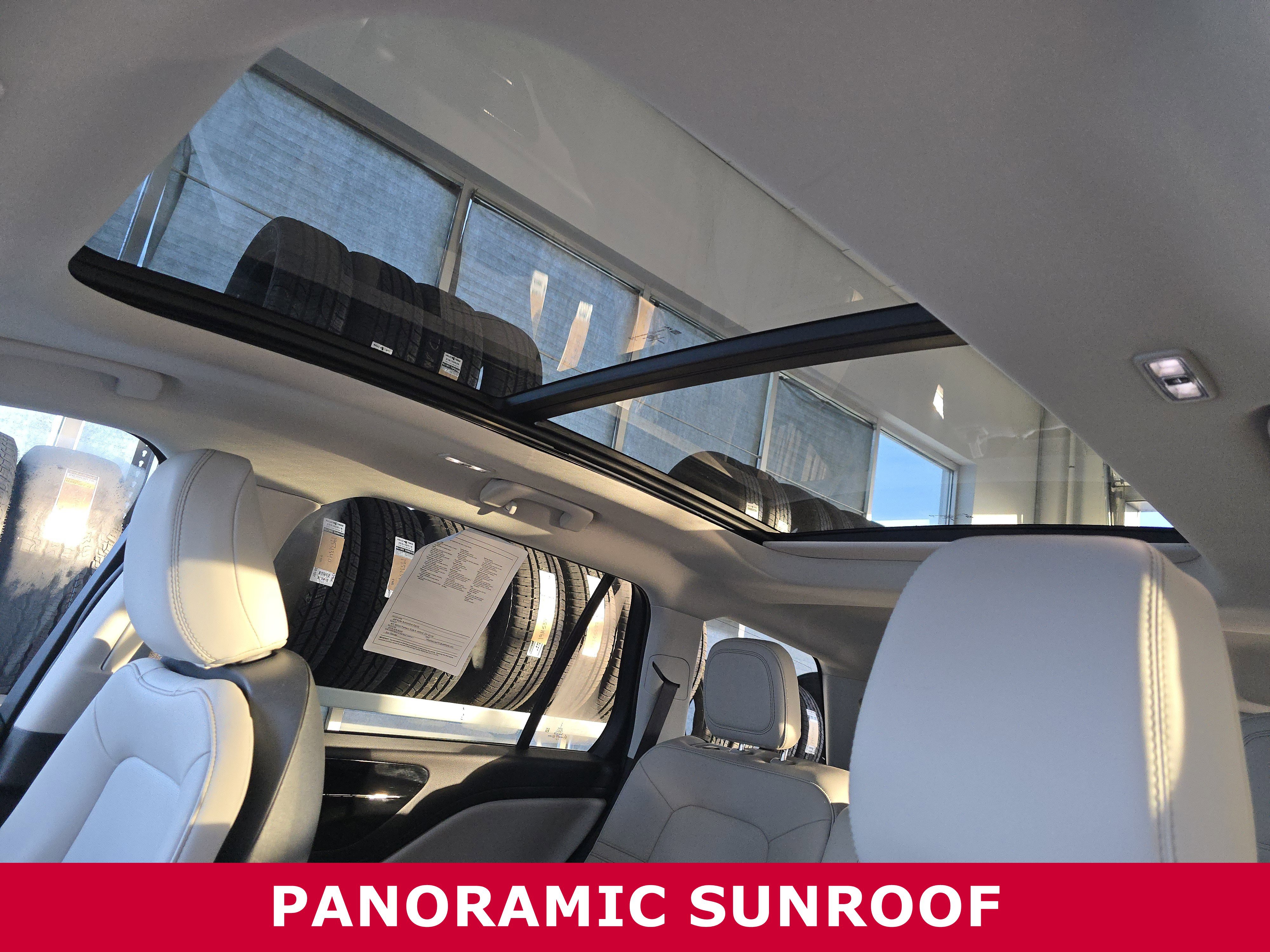 Used 2025 Lincoln Aviator AWD image 15