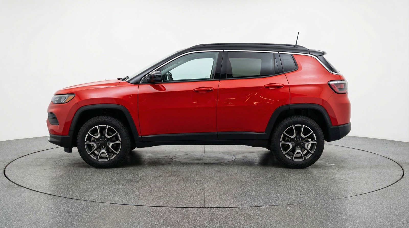 Used 2025 Jeep Compass Trailhawk AWD/4WD image 5
