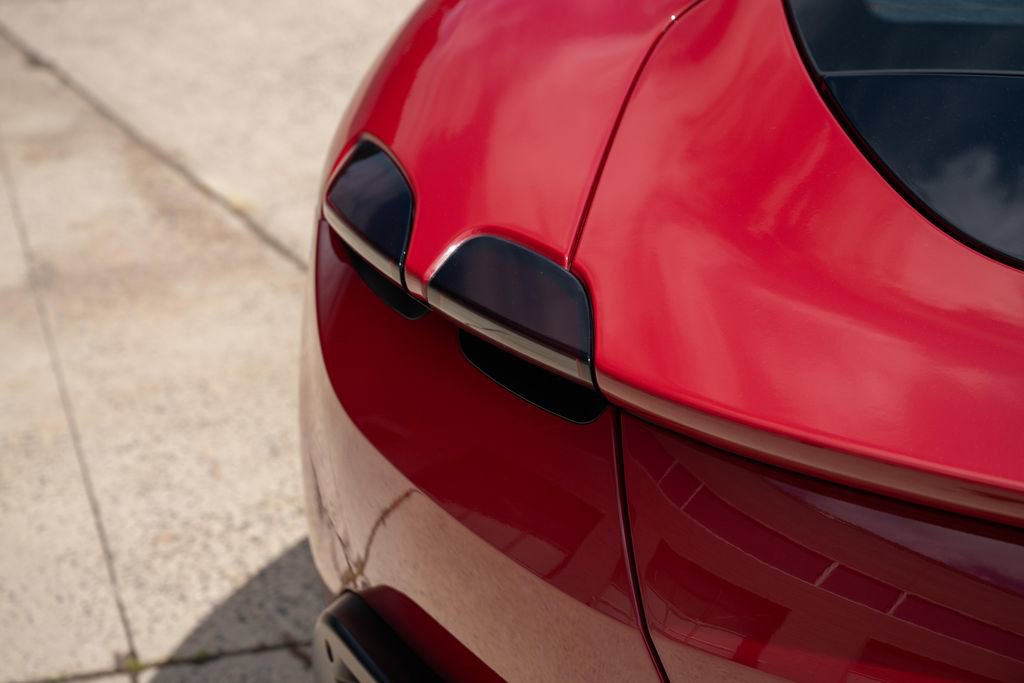 Certified 2022 Ferrari Roma RWD image 22