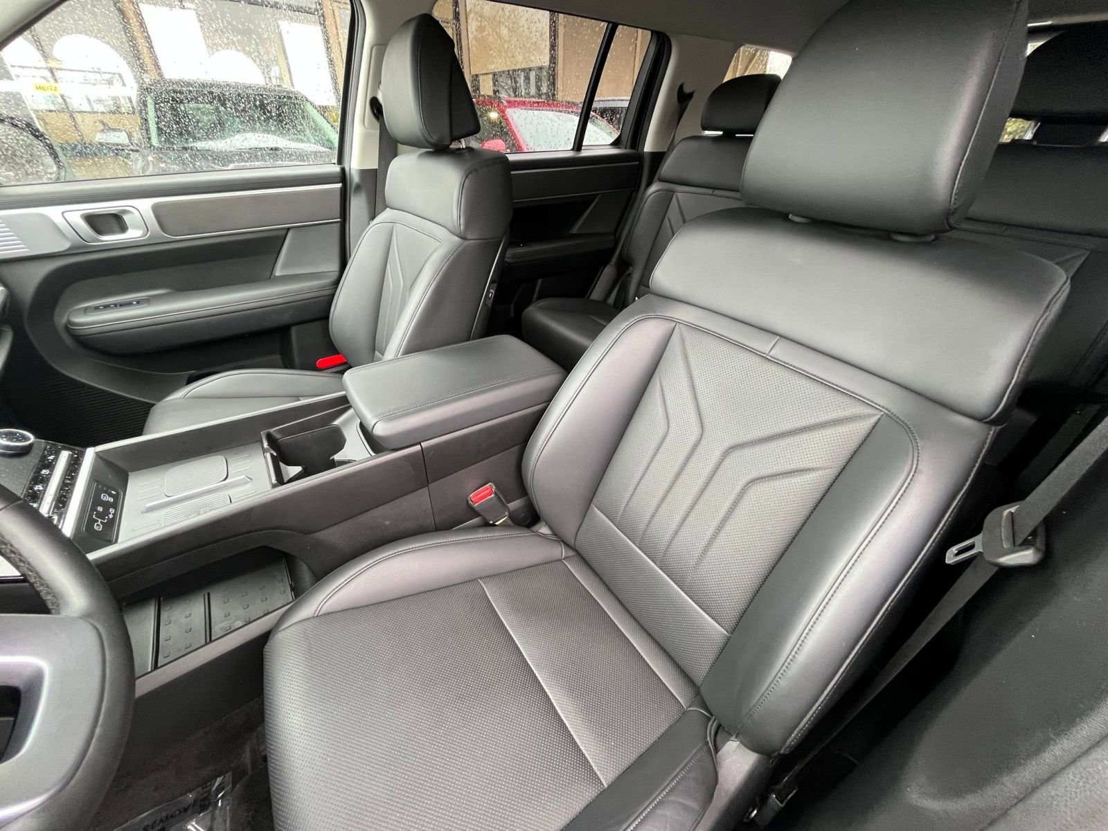 Used 2025 Hyundai Santa Fe SEL FWD image 39