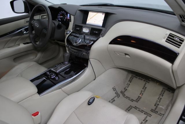 Used 2012 INFINITI M56 RWD image 25