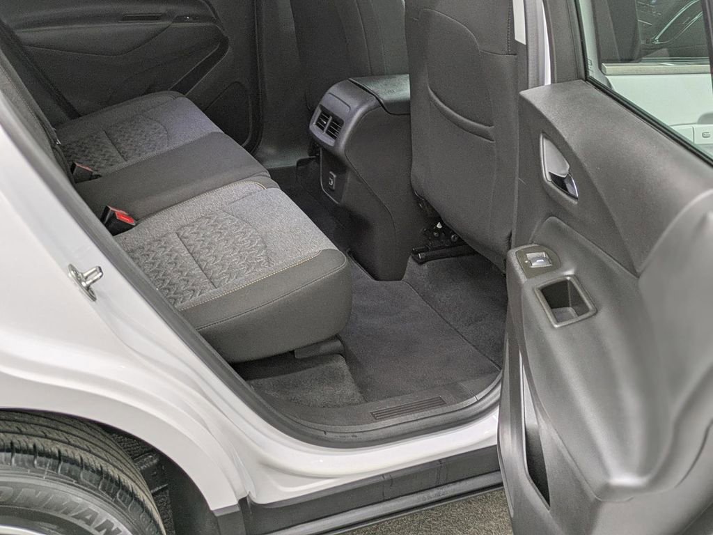Used 2024 Chevrolet Equinox LT AWD/4WD image 20
